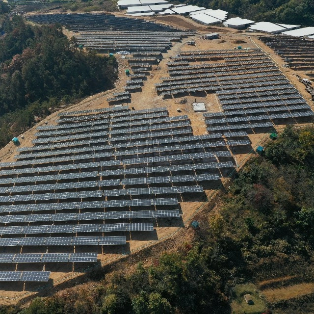 Nízká cena Monokrystalická solární deska 110 článků 530W PV solární panel se zárukou 10 let a více